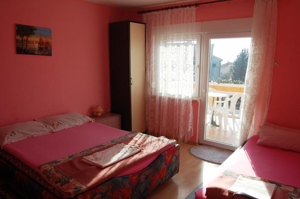 Apartments Setka Krk Town Oda fotoğraf